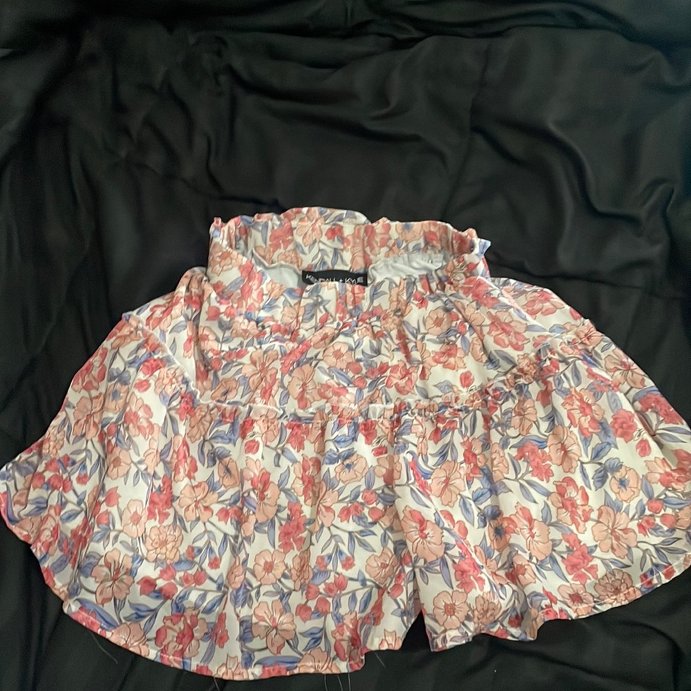 super cute and flowery skirt